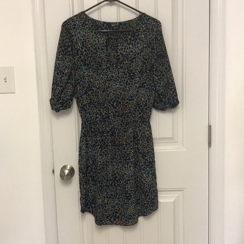 Professional dress with keyhole and elastic waist